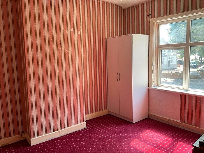 3 Bedroom End Of Terrace House For Sale In Alum Rock Road, Birmingham, West Midlands, B8