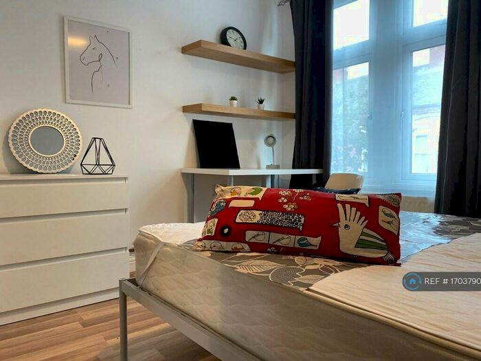 3 Bedroom Terraced House To Rent In Skipworth Street, Leicester, LE2