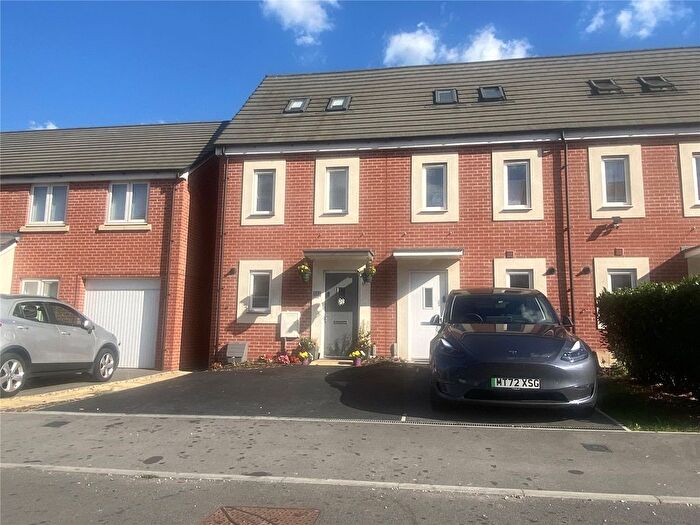 3 Bedroom End Of Terrace House To Rent In Brimley Grove, Bridgwater, Somerset, TA6