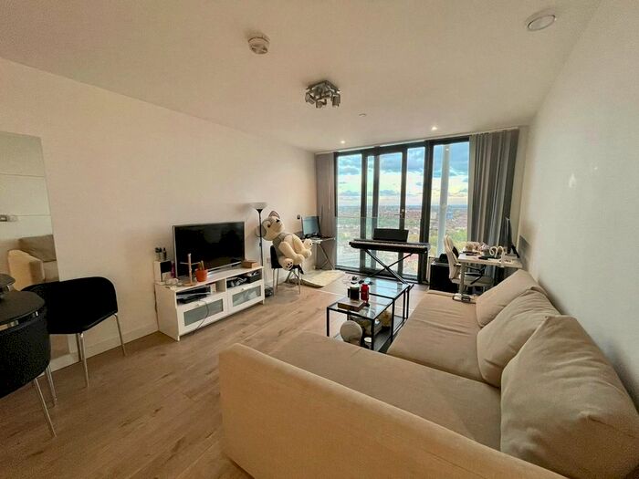 1 Bedroom Flat To Rent In Stratosphere Tower, Great Eastern Street, London, E15