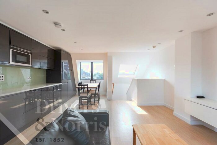 2 Bedroom Apartment To Rent In Seven Sisters Road, Finsbury Park, Islington, London, N4