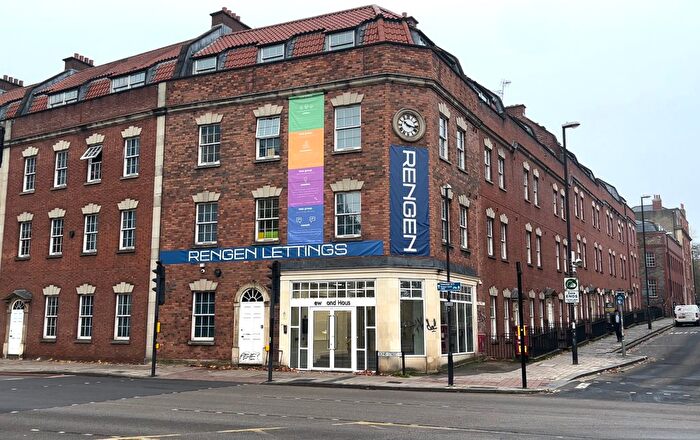 2 Bedroom Flat To Rent In Bond Street, Bristol, BS2