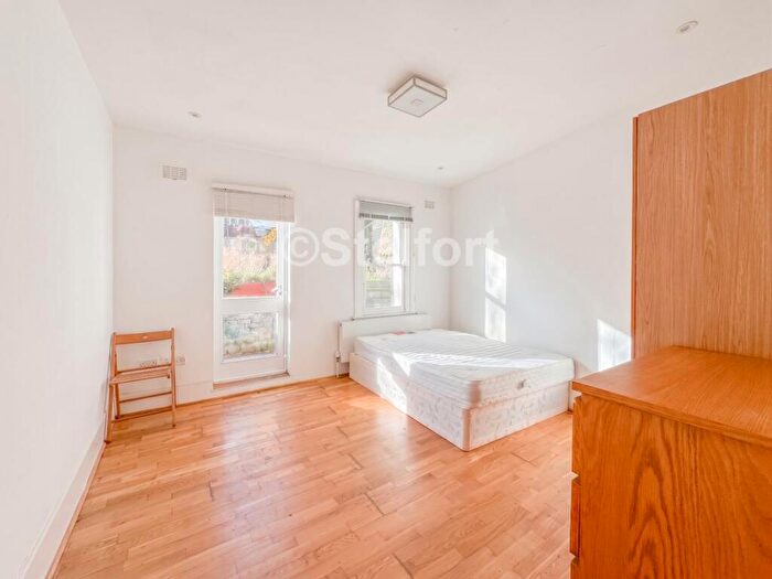 4 Bedroom Flat To Rent In Hillmarton Road, London, N7