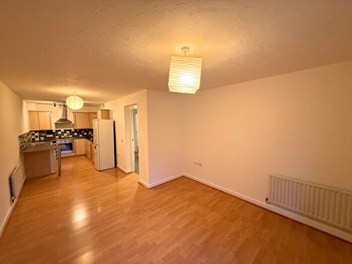 2 Bedroom Flat To Rent In Chester Road, Stretford, M32