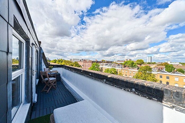3 Bedroom Flat For Sale In Bow Road, Bow, London, E3