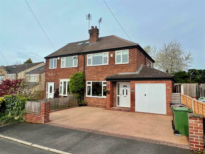 3 Bedroom Semi-Detached House For Sale In Collingham, Garth End, LS22