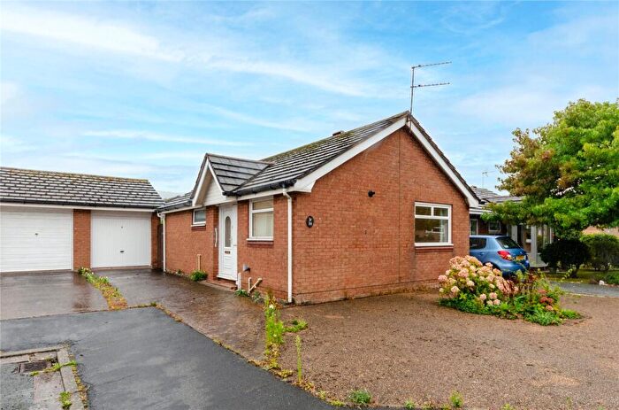2 Bedroom Bungalow For Sale In Kingsway, Llandudno, Conwy, LL30