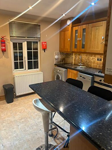 2 Bedroom Flat To Rent In St. Andrew's Road, London, E17