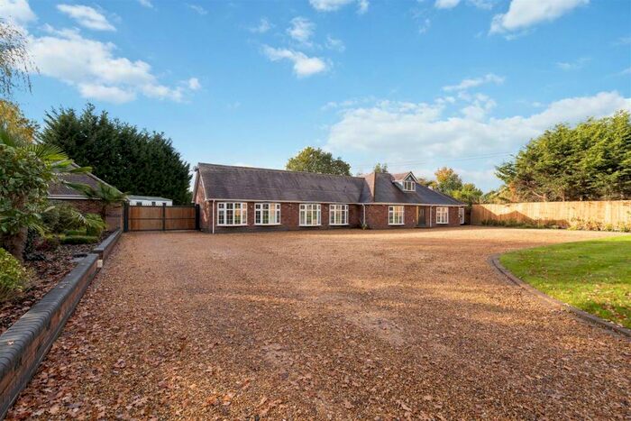 5 Bedroom Detached Bungalow To Rent In Kenilworth Road, Hampton-In-Arden, Solihull, B92