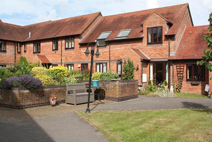 2 Bedroom Flat To Rent In Sharman Beer Court, Thame, OX9