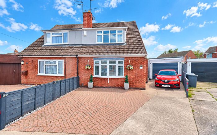 3 Bedroom Semi-Detached House For Sale In Ambleside, Barwell, LE9
