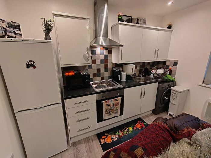 1 Bedroom Apartment To Rent In Richmond Road, Roath, Cardiff, CF24