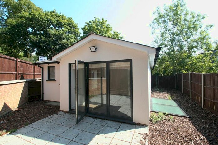 2 Bedroom Detached House To Rent In Tenterden Grove, Hendon, London, NW4
