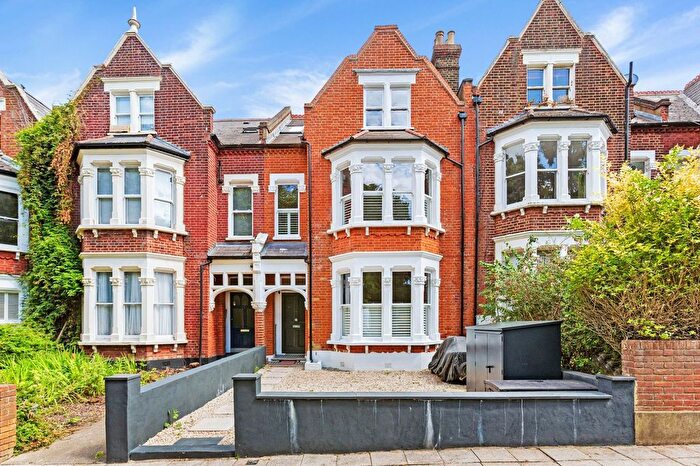 5 Bedroom Terraced House For Sale In Raleigh Gardens, Brixton, London, SW2