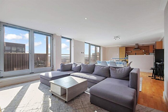 2 Bedroom Apartment To Rent In Argyle Street, Glasgow, G2