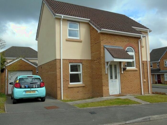 3 Bedroom Property To Rent In Fronhaul, Felinfoel, Llanelli, SA14