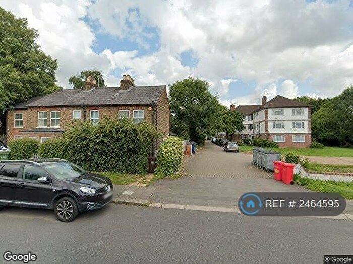 2 Bedroom Flat To Rent In Northcote, Pinner, HA5