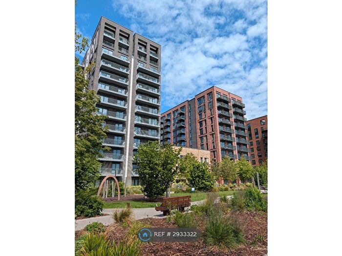 2 Bedroom Flat To Rent In Viola House, Southall, UB1