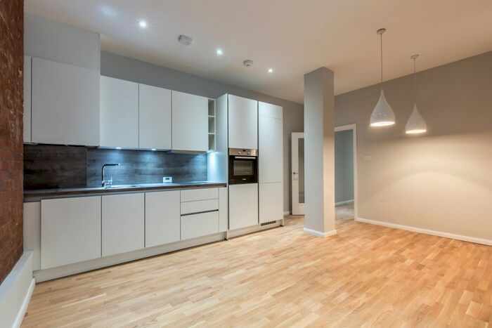 2 Bedroom Flat To Rent In Shacklewell Lane, London, E8