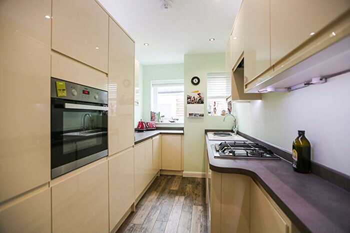 2 Bedroom Flat To Rent In Dyke Road, Brighton, BN1
