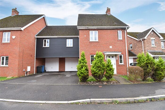 3 Bedroom Detached House To Rent In St. Swithins Road, Fleet, Hampshire, GU51