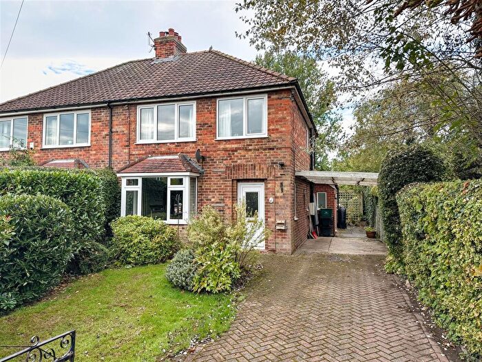 3 Bedroom Semi-Detached House For Sale In Brecksfield, Skelton, York, YO30