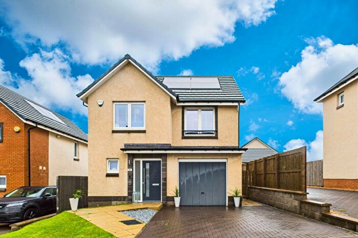 3 Bedroom Detached House For Sale In Tyndrum Crescent, Hamilton, ML3