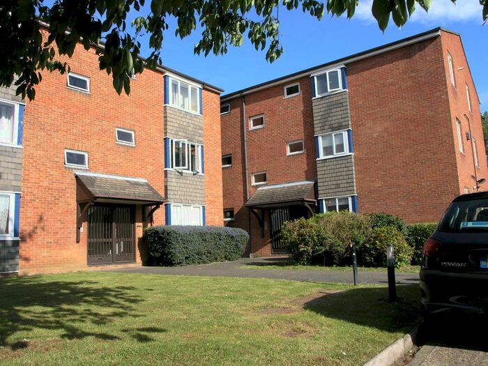 1 Bedroom Flat To Rent In Murray Road, London W5