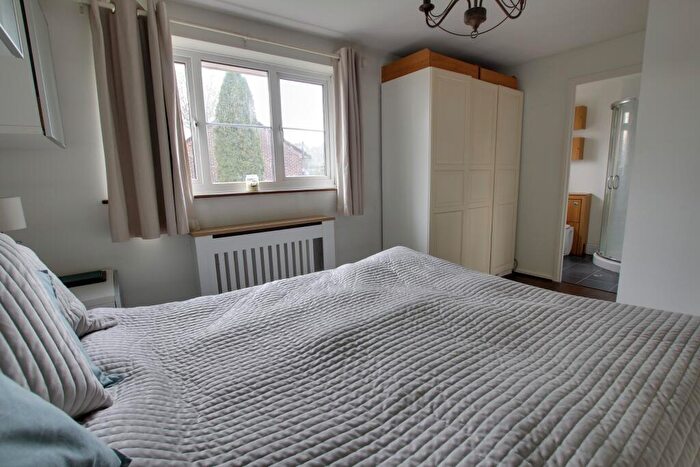 4 Bedroom Detached House For Sale In Cottage Close, Denmead, PO7