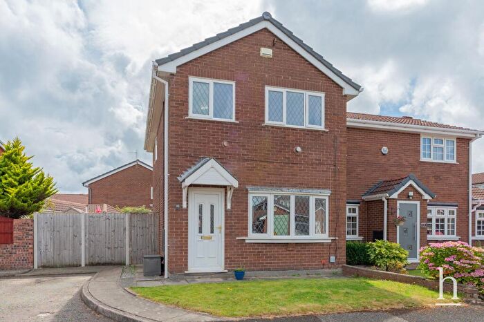 3 Bedroom Semi-Detached House For Sale In Stable Close, Wirral, CH49