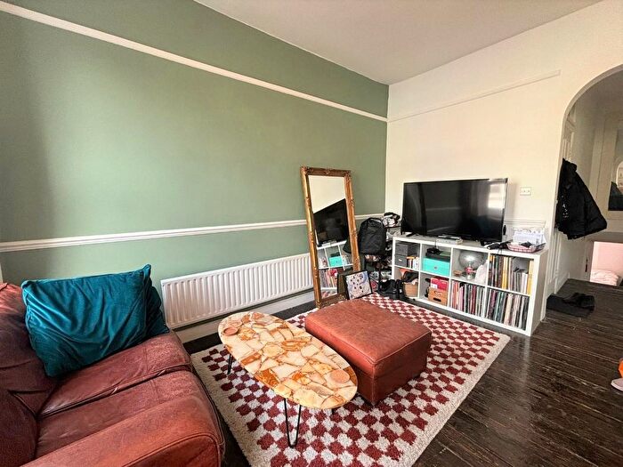 2 Bedroom Flat To Rent In Sunderland Road, London, SE23