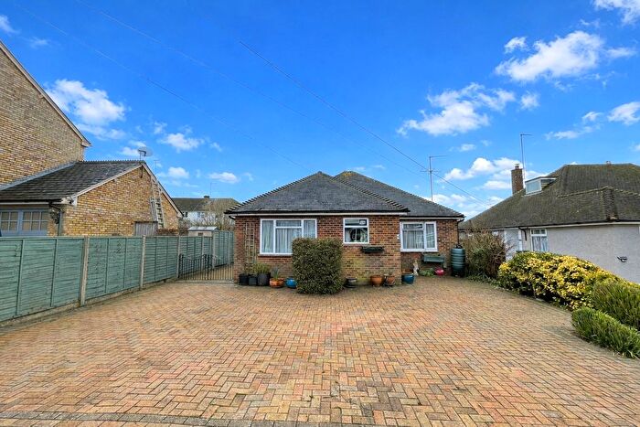 2 Bedroom Bungalow For Sale In Wood Street, Ash Vale, Surrey, GU12