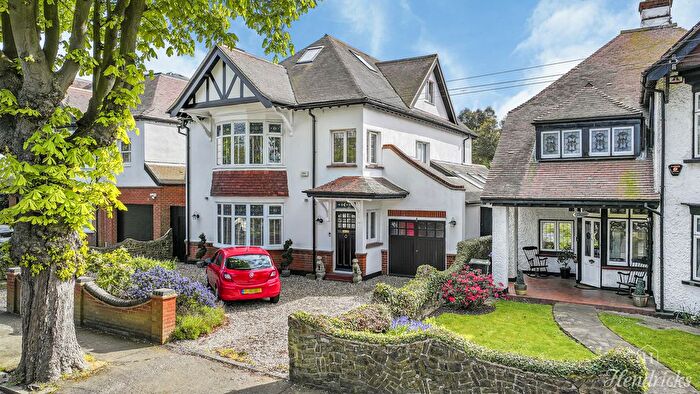 5 Bedroom Detached House For Sale In Burges Road, Southend-On-Sea, SS1