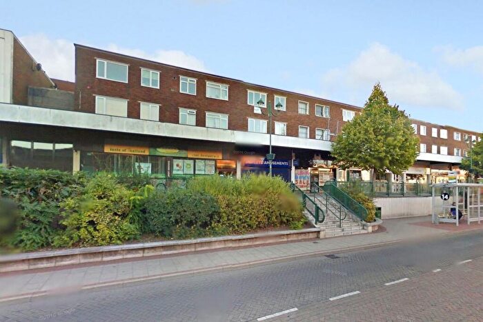 2 Bedroom Apartment To Rent In Camden House, Marlowes, Hemel Hempstead, Hertfordshire, HP1