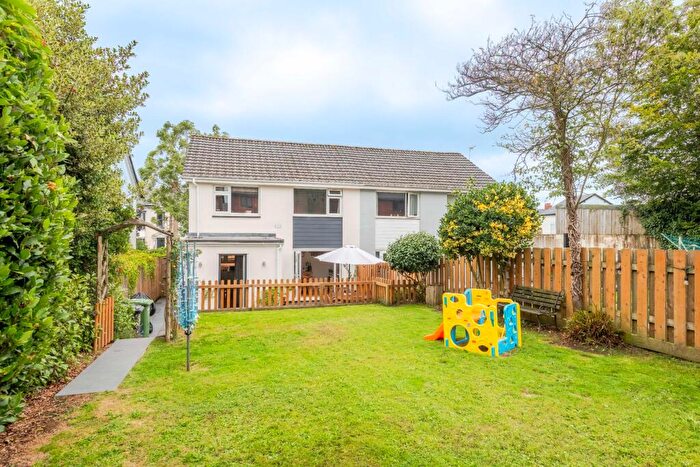 3 Bedroom Semi Detached House For Sale In Carter Close, South Molton, EX36