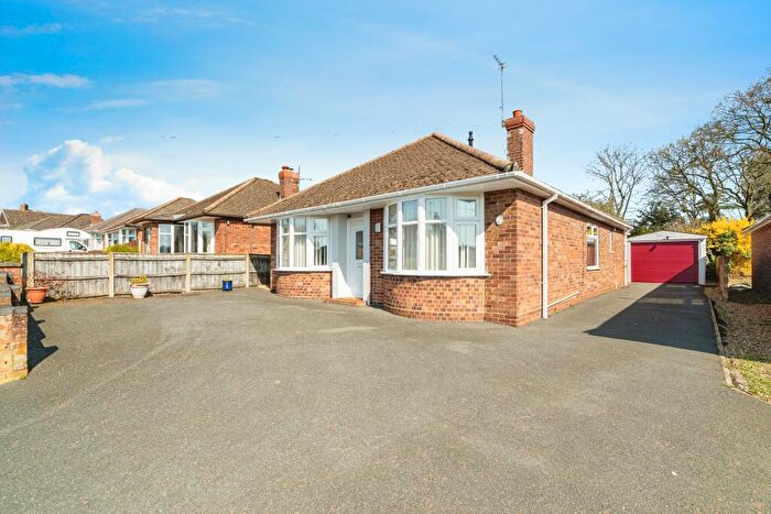 3 Bedroom Bungalow For Sale In Gurney Close, Norwich, NR5