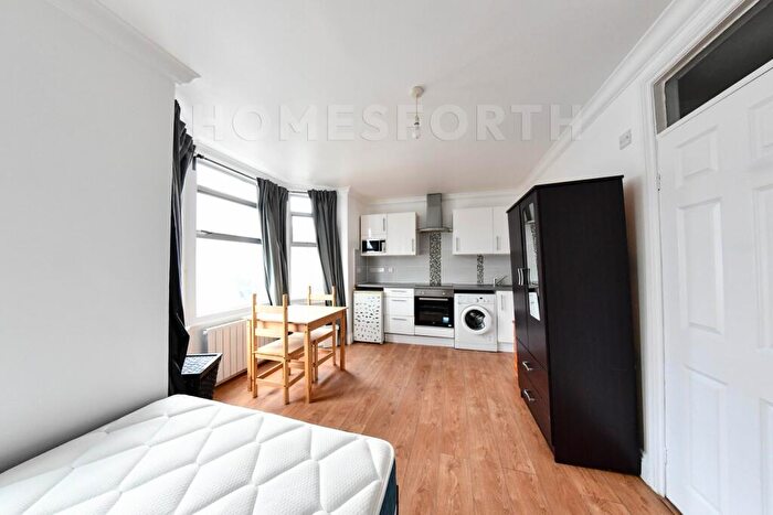 Studio To Rent In Pine Road, Cricklewood, NW2