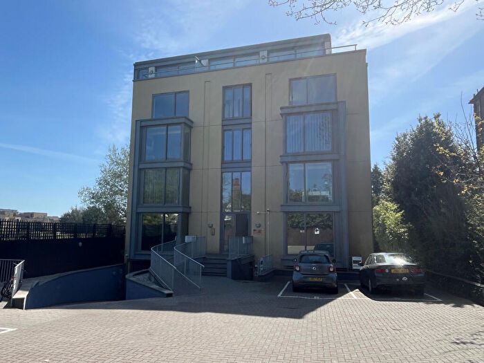 2 Bedroom Flat For Sale In Flat, Manor Way, Blackheath, SE3