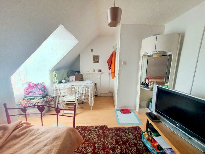 Studio To Rent In Purbeck Place, Littlehampton, BN17