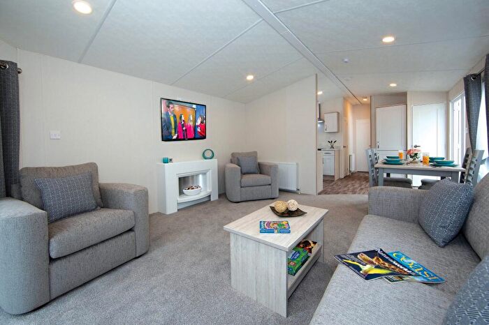 2 Bedroom Lodge For Sale In Ilfracombe, Devon, EX34