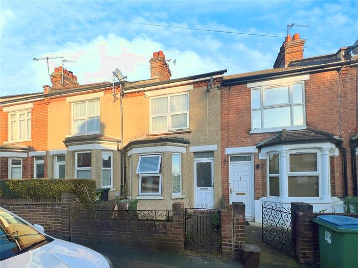 1 Bedroom Flat To Rent In St. James Road, Watford, Hertfordshire, WD18