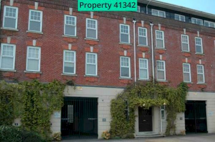 2 Bedroom Apartment To Rent In Monument Court, Lower Canal Walk, Southampton, SO14