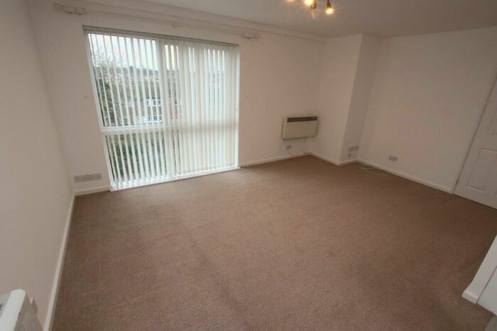 2 Bedroom Flat To Rent In Hatford Road, Reading, Reading, RG30