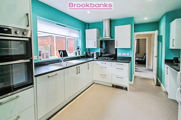 2 Bedroom Semi Detached Bungalow To Rent In Howells Close, West Kingsdown, Sevenoaks, TN15