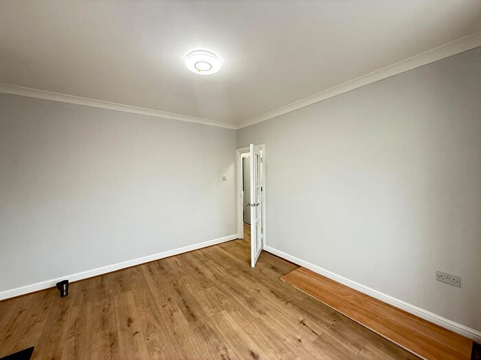 1 Bedroom Maisonette To Rent In Carr Road, Northolt, Greater London, UB5