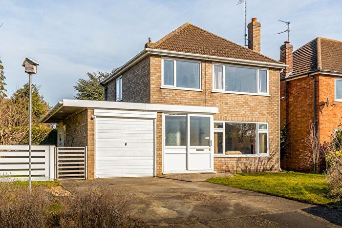 3 Bedroom Detached House For Sale In Sherwood Drive, Spalding, PE11