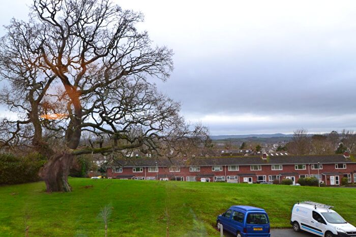 2 Bedroom Flat For Sale In Topsham, Exeter, EX3