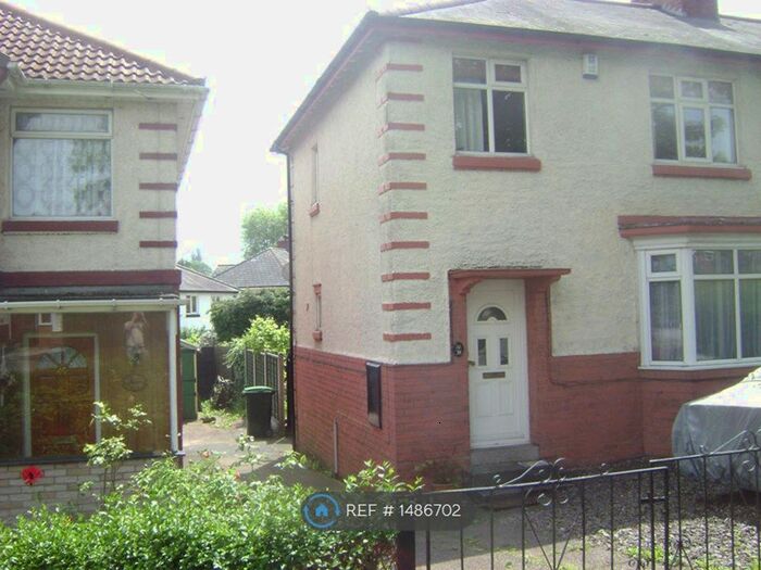 3 Bedroom Semi-Detached House To Rent In Broadway, Oldbury, B68