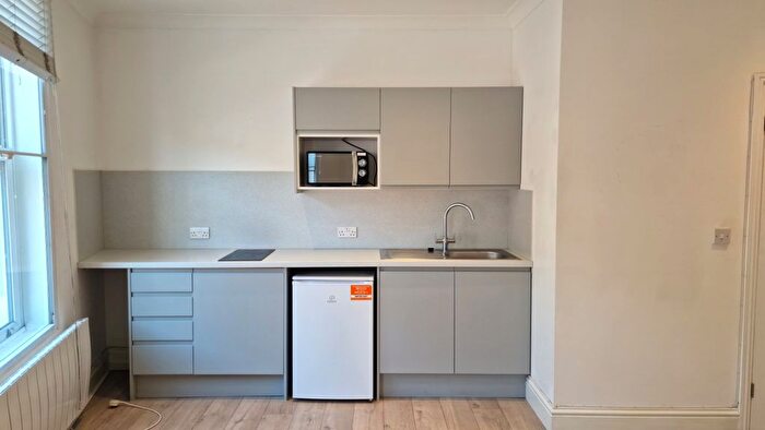 Studio To Rent In Lower Clapton Road, London, E5