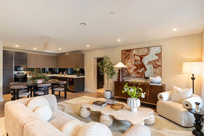 2 Bedroom Flat For Sale In Marylebone Mansions, Marylebone, W1H